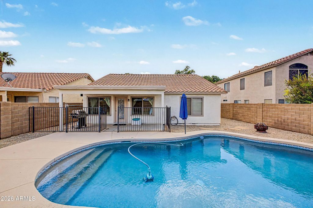 1352 W Sparrow Drive, Chandler