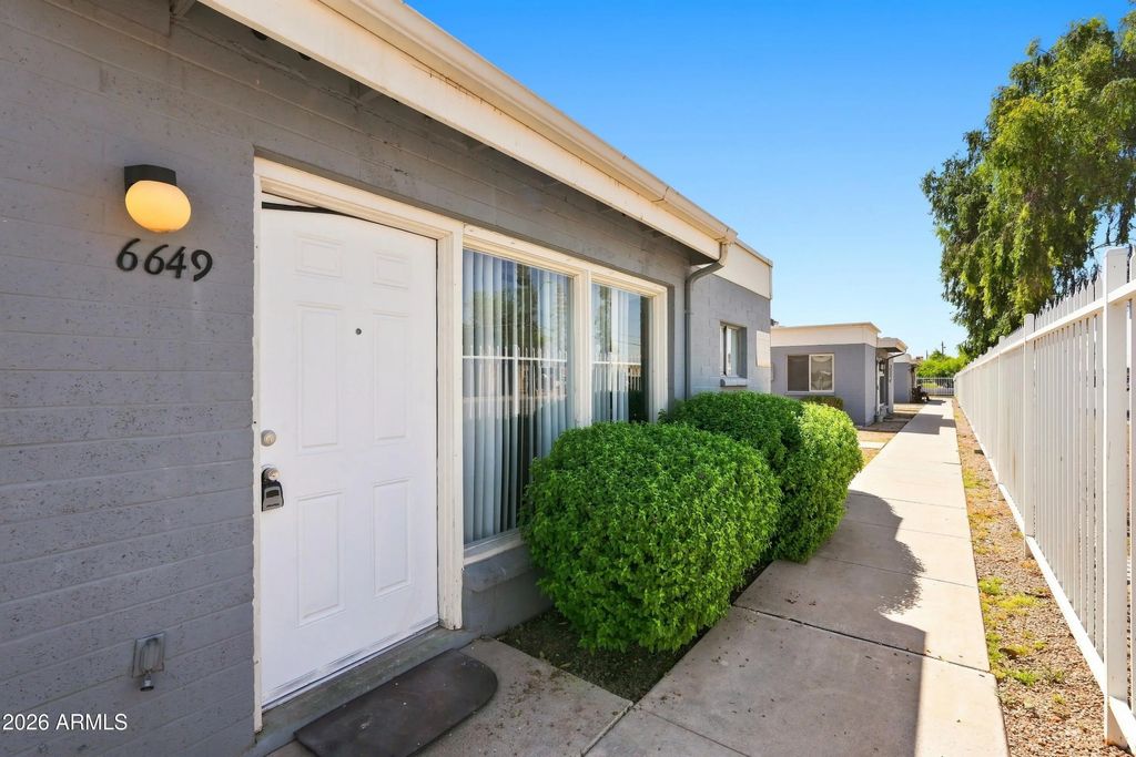 6649 N 27th Avenue, Phoenix