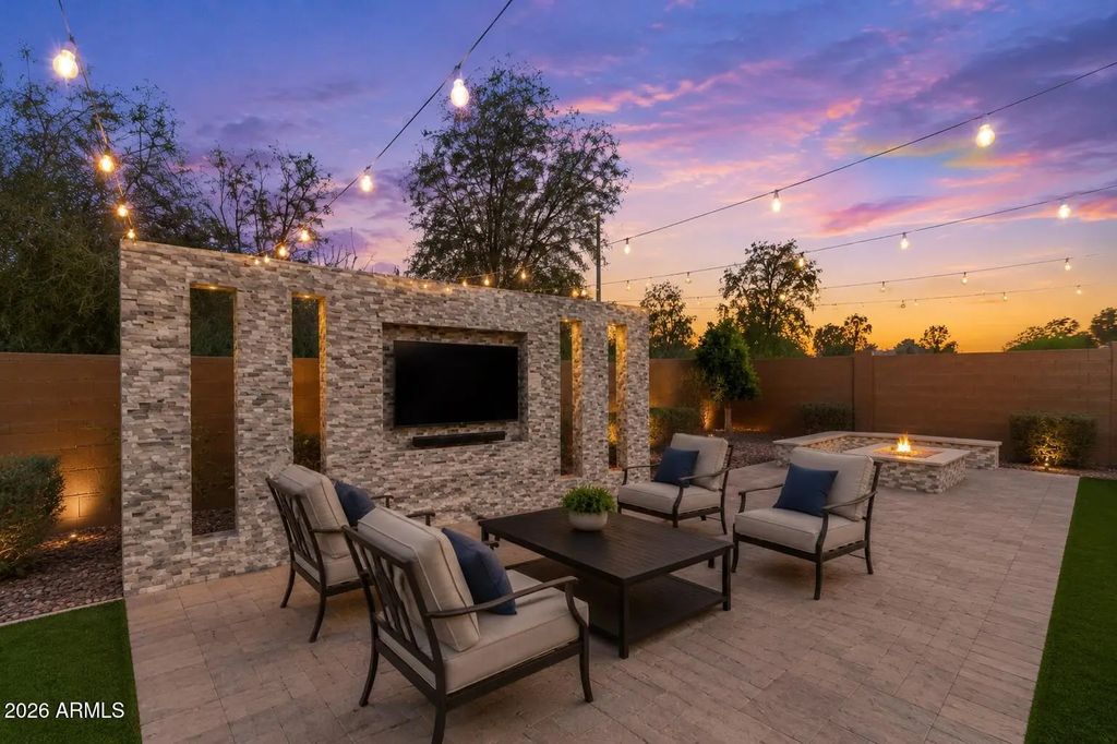 7369 W Cactus Wren Way, Florence