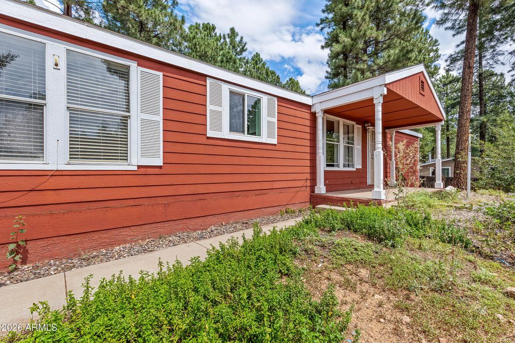 2388 W Rock Island Avenue, Flagstaff