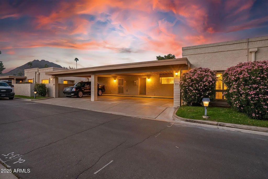 4525 N 66th Street (unit 122), Scottsdale