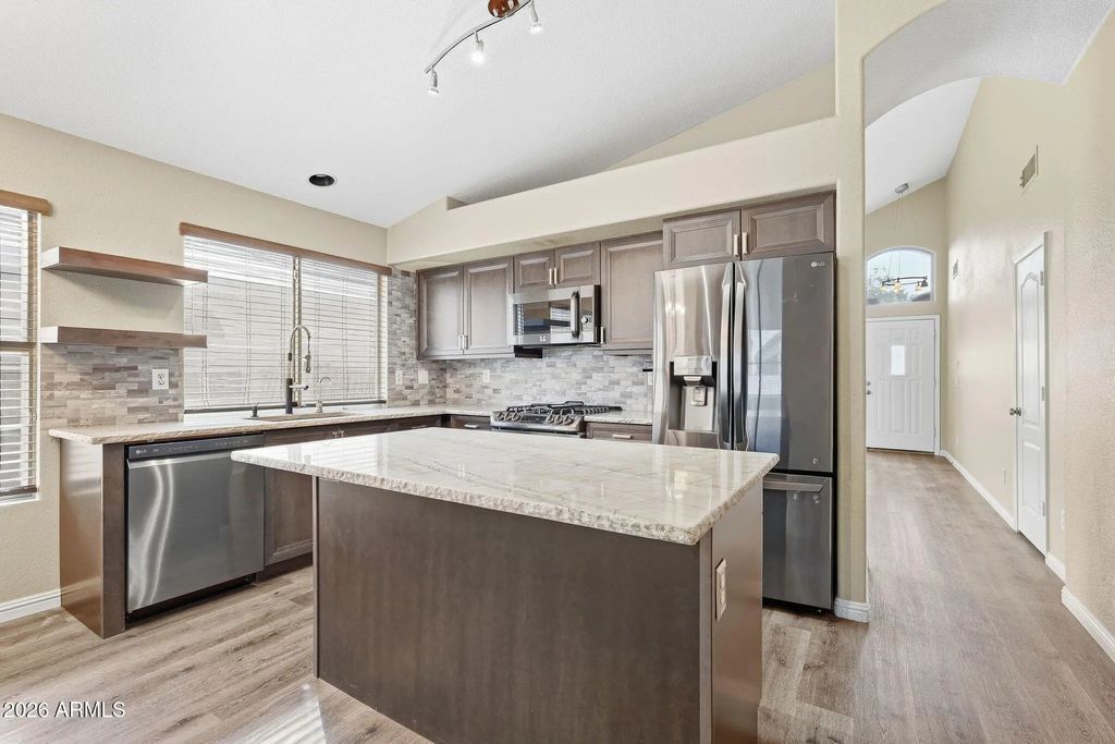 702 E Kyle Drive, Gilbert
