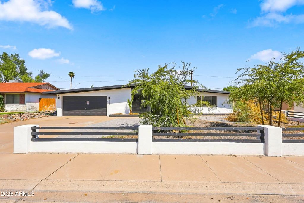 1637 N Sunset Drive, Tempe