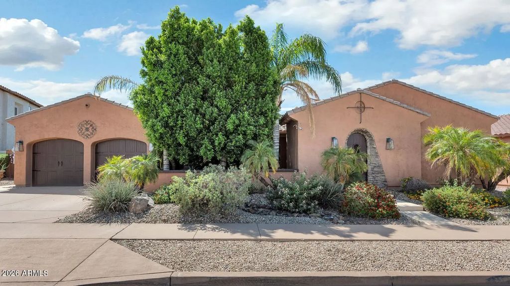 2703 W Languid Lane, Phoenix