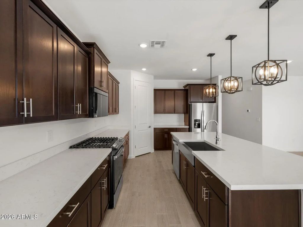 3891 N Patriot Way, Florence