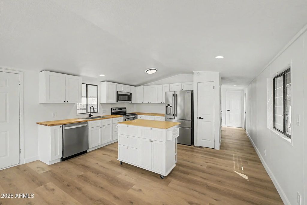 7704 E Glade Avenue, Mesa
