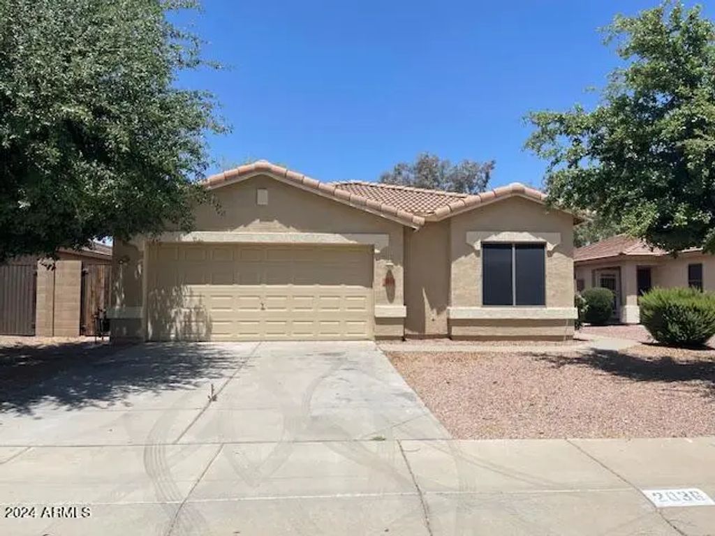 2036 W Hayden Peak Drive, San Tan Valley