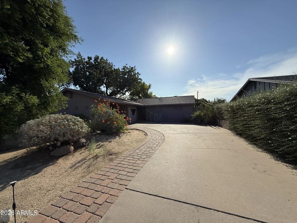 2114 S La Rosa Drive, Tempe
