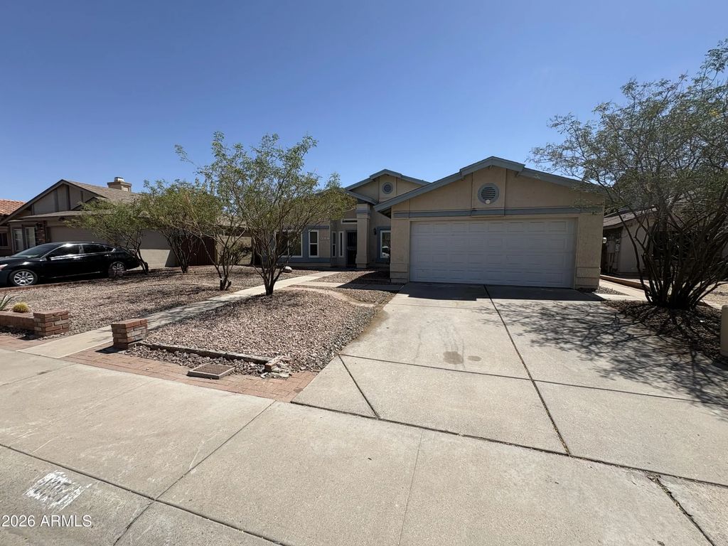 4057 W Cielo Grande, Glendale