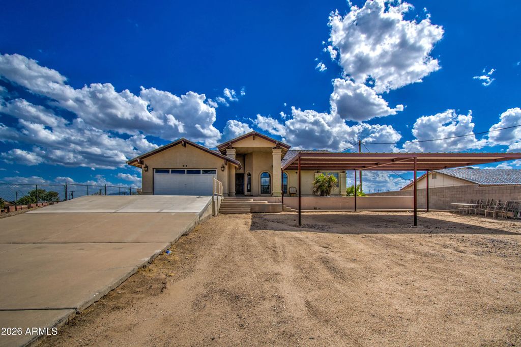 213 E Elm Lane, Avondale