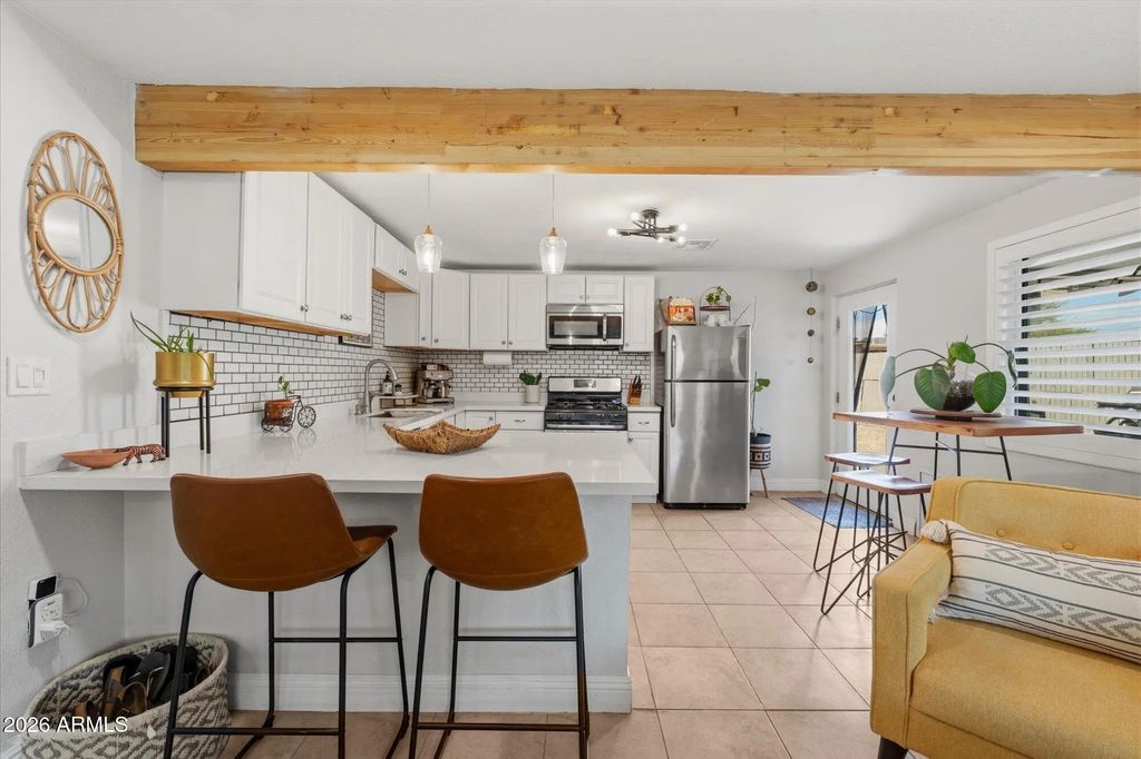 1324 E Orangewood Avenue, Phoenix