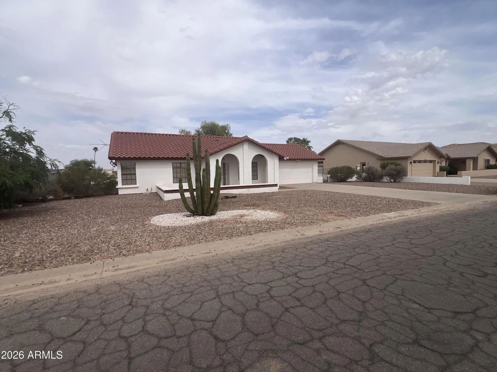 14719 S Country Club Way, Arizona City
