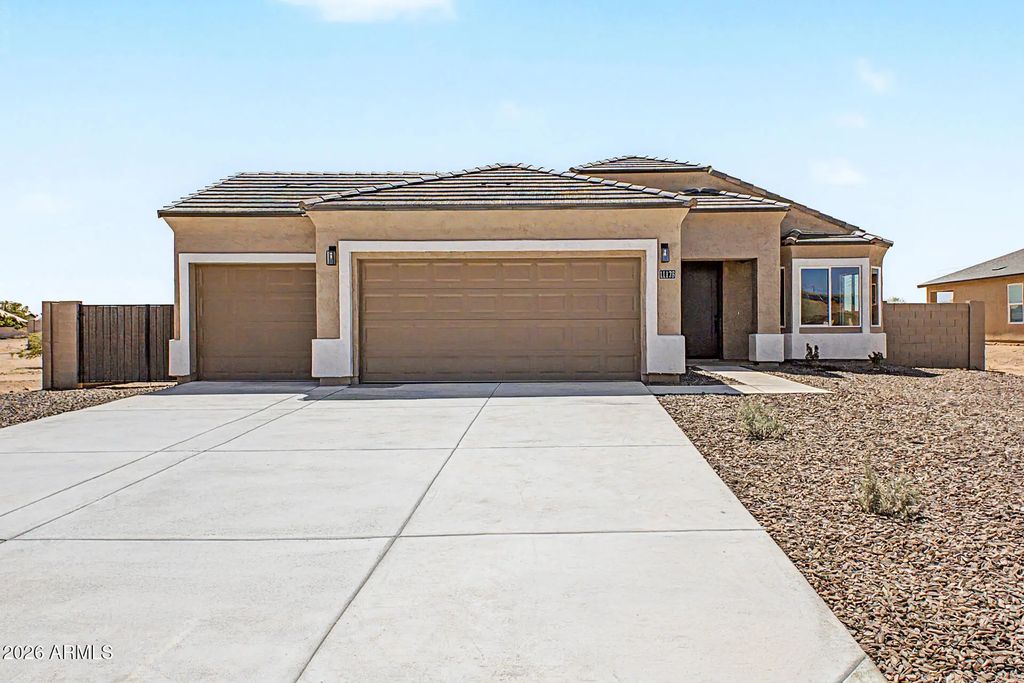 11175 W Laguna Drive, Arizona City