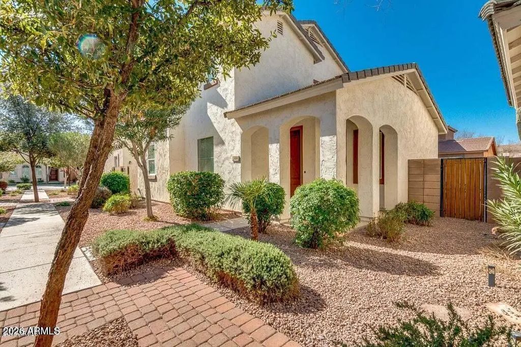 4334 E Carla Vista Drive, Gilbert
