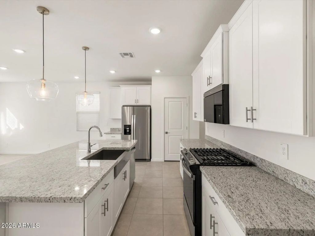 15641 W Honeysuckle Drive, Surprise