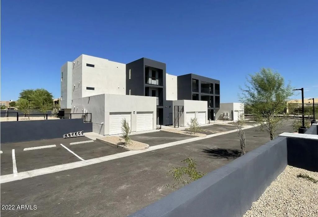 12412 N Saguaro Boulevard (unit 203), Fountain Hills