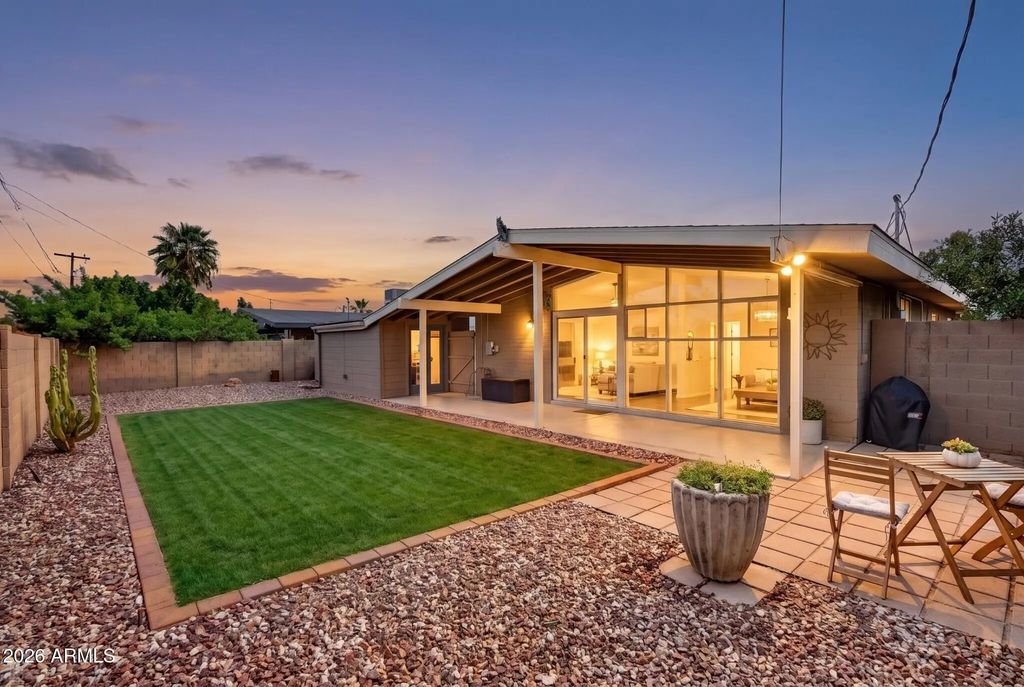 6908 E Earll Drive, Scottsdale