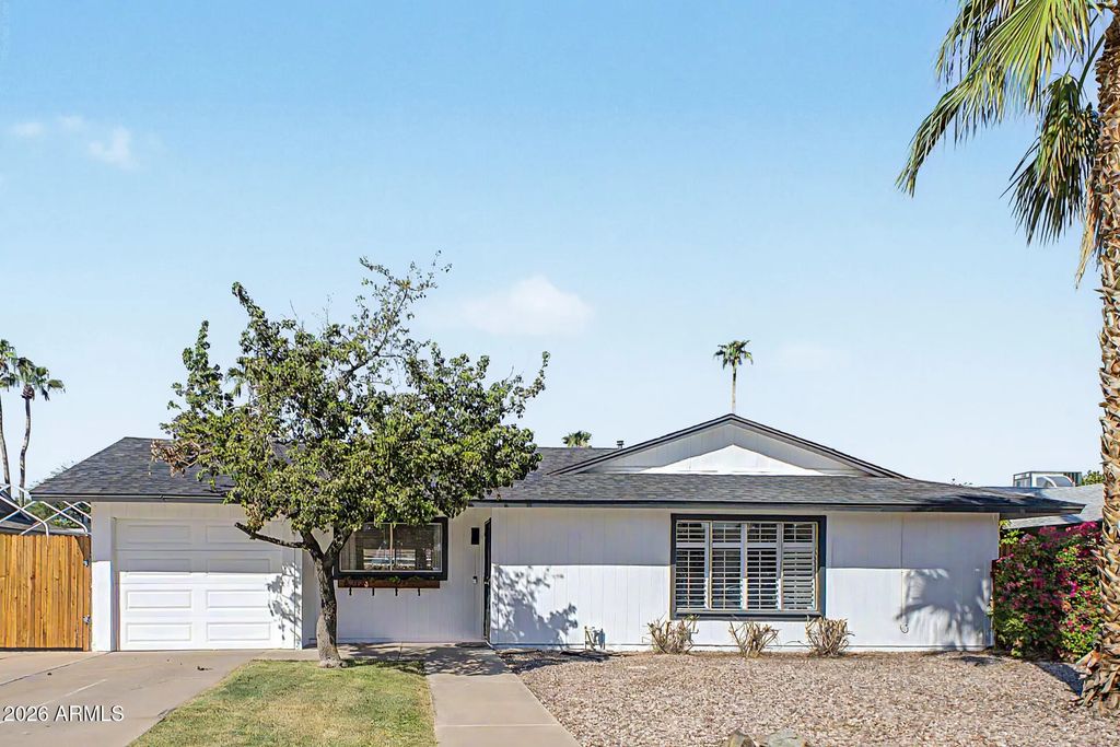 6212 S El Camino Drive, Tempe