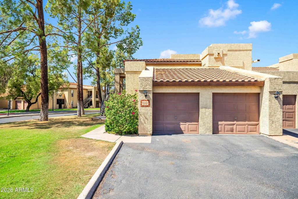 8302 N 21st Drive (unit L201), Phoenix