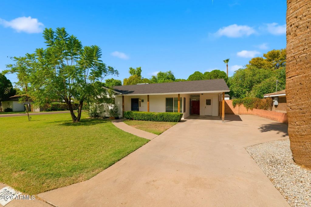 2002 N 39th Street, Phoenix