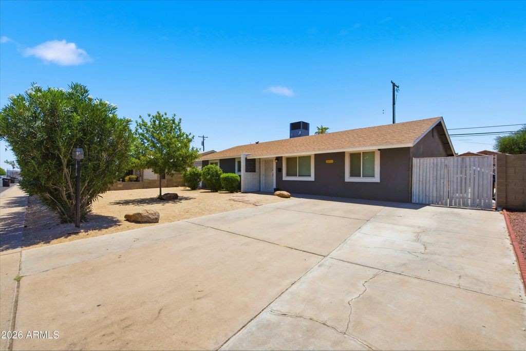 1015 E Marigold Lane, Tempe