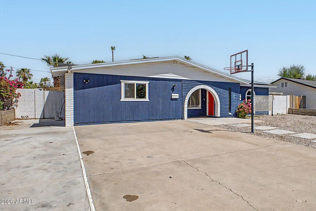 3224 E Sweetwater Avenue, Phoenix