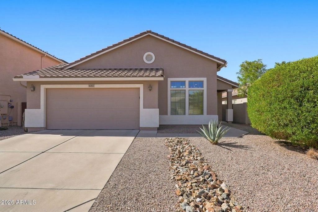 41307 W Laramie Road, Maricopa