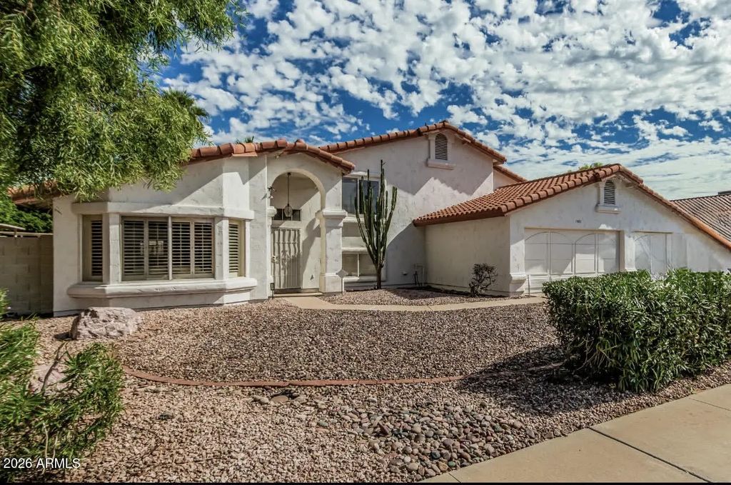 14811 N 44th Place, Phoenix