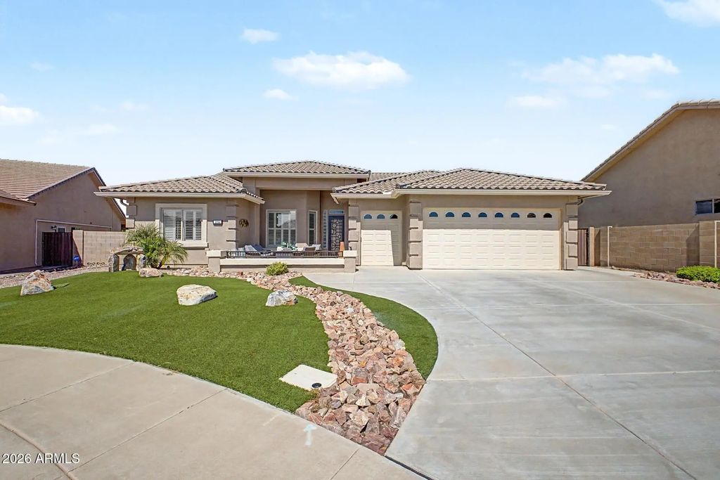 2758 S Royal Wood Circle, Mesa