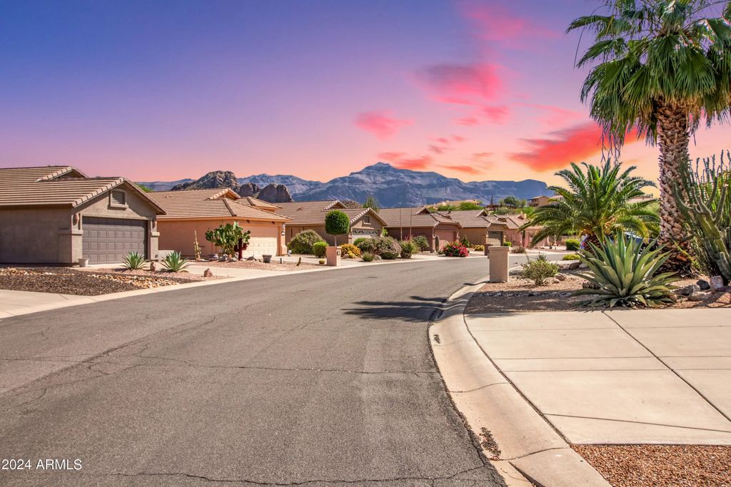8880 E Red Mountain Lane, Gold Canyon