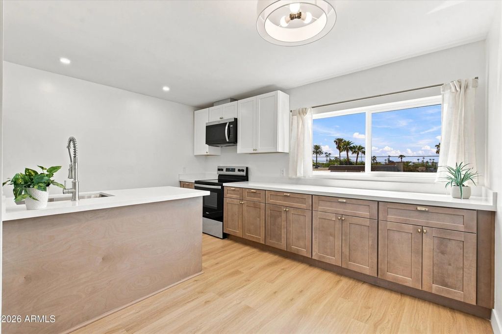 3737 E Turney Avenue (unit 226), Phoenix