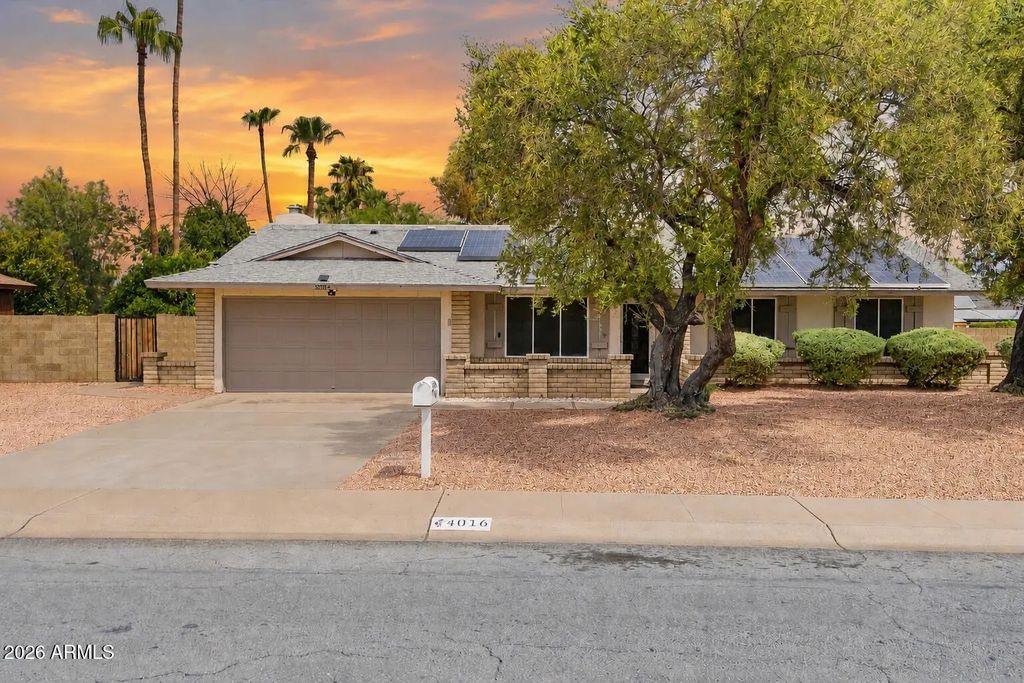 4016 E Shangri La Road, Phoenix