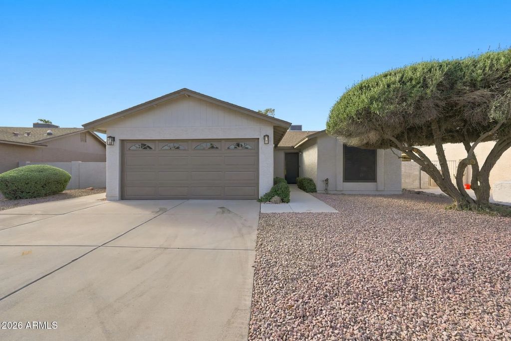 26417 S Sherbrook Drive, Sun Lakes
