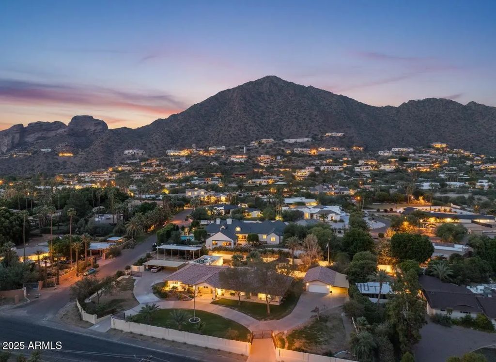5310 E Camelback Road, Phoenix