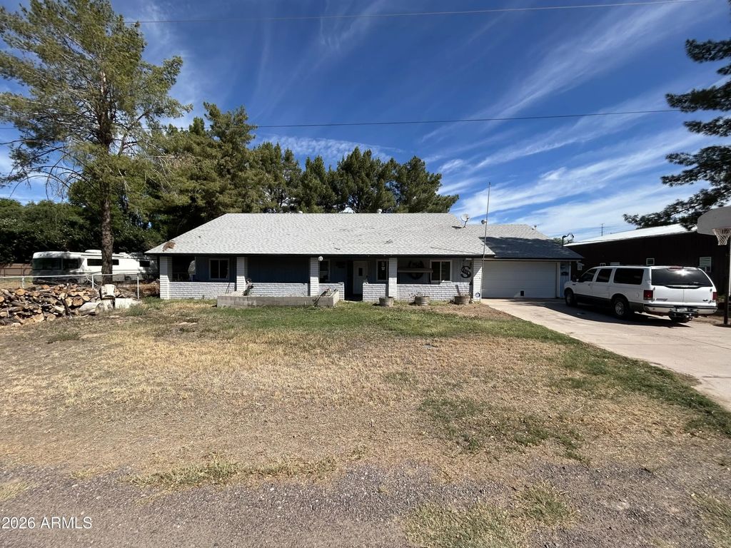 2538 E Walnut Court, Gilbert
