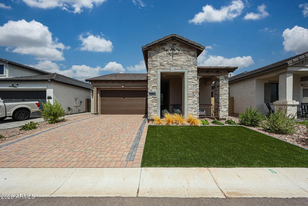 3738 E Rochelle Circle, Mesa