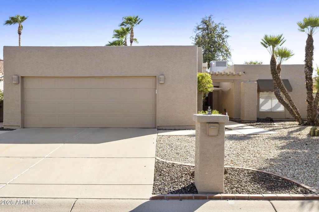 26421 S Truro Drive, Sun Lakes