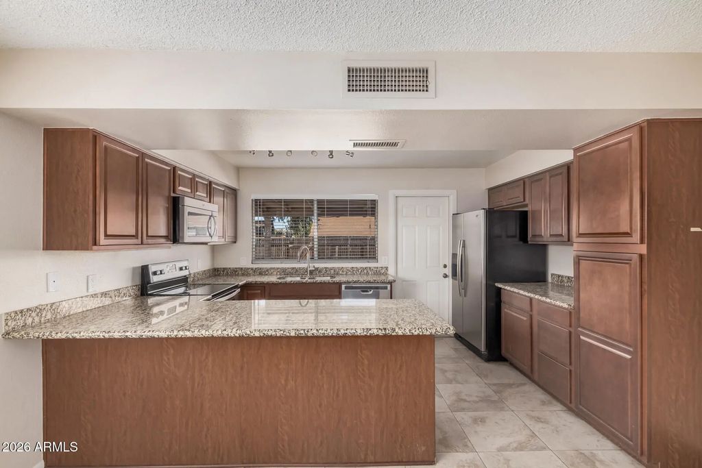 300 W El Alba Way, Chandler