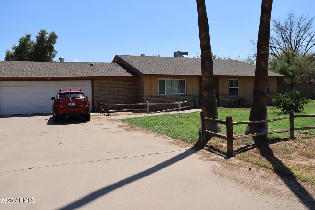 5121 W Mcneil Street, Laveen