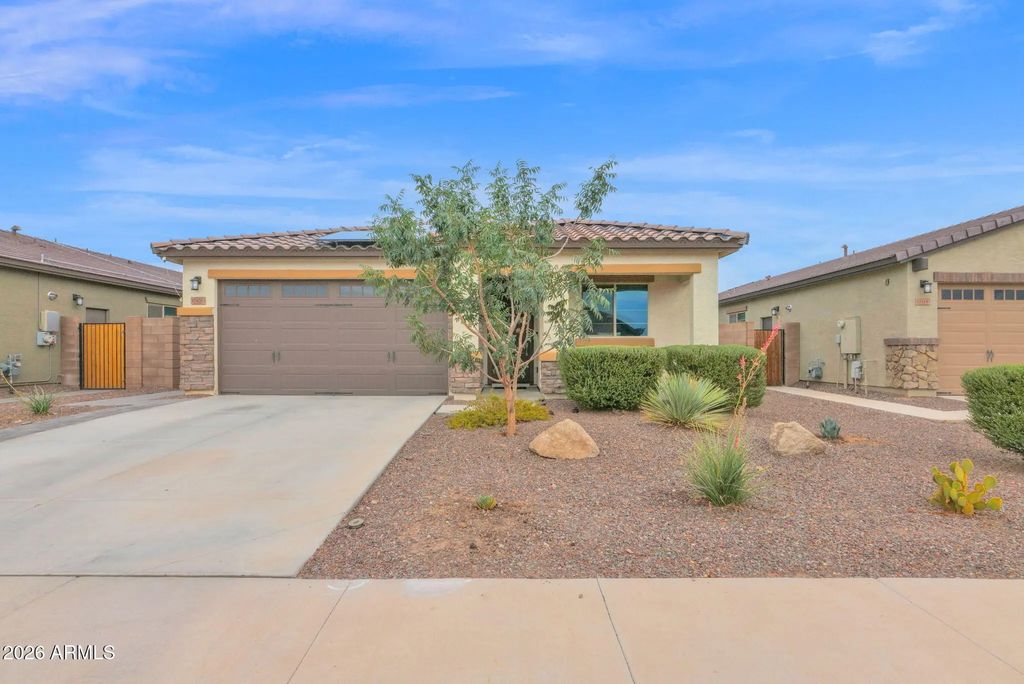 17420 W Laurie Lane, Waddell