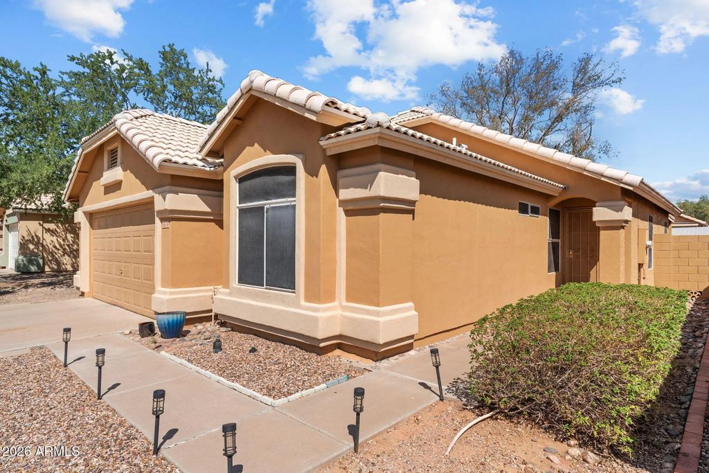 8414 W Troy Street, Peoria