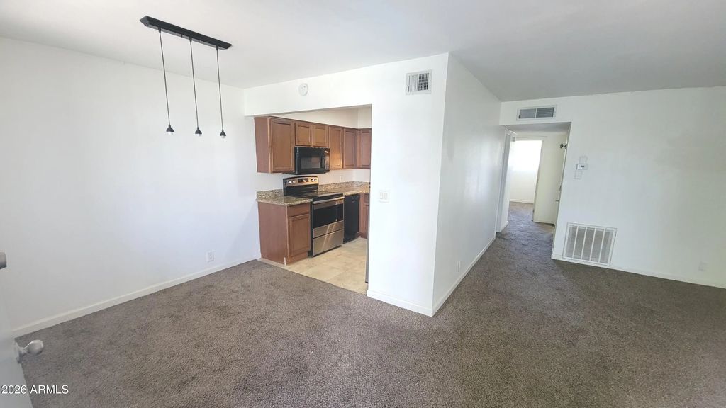 1702 W Tuckey Lane (unit 215), Phoenix