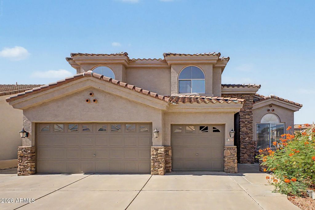 1223 W Waltann Lane, Phoenix