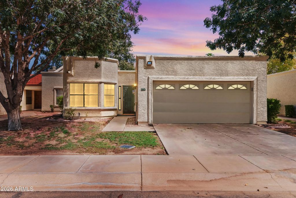 7717 S Heather Drive, Tempe
