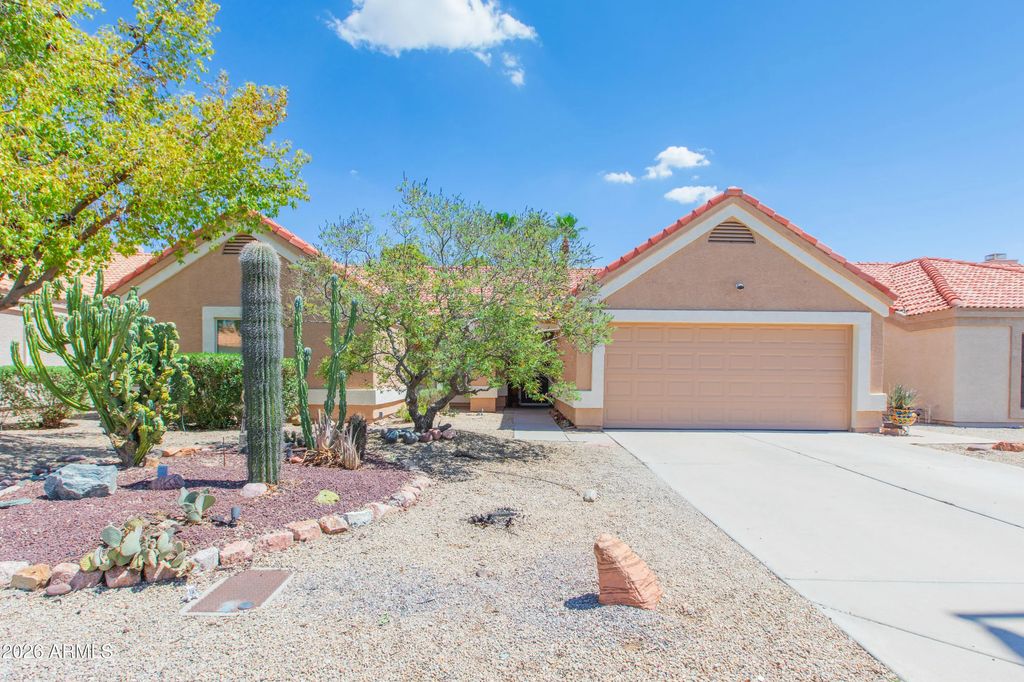 651 N Cobblestone Street, Gilbert