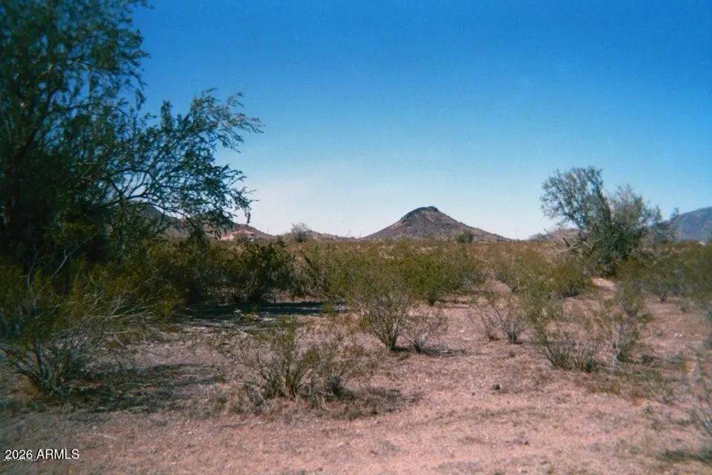 44000 W Montecito Avenue (unit 103), Tonopah