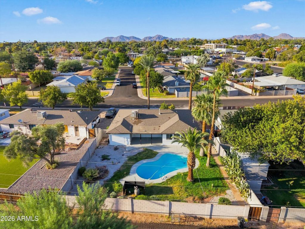 717 W Georgia Avenue, Phoenix