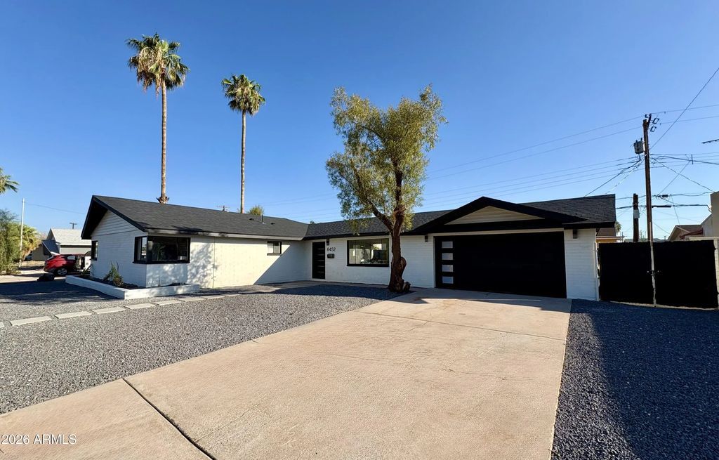 6452 W Reade Avenue, Glendale