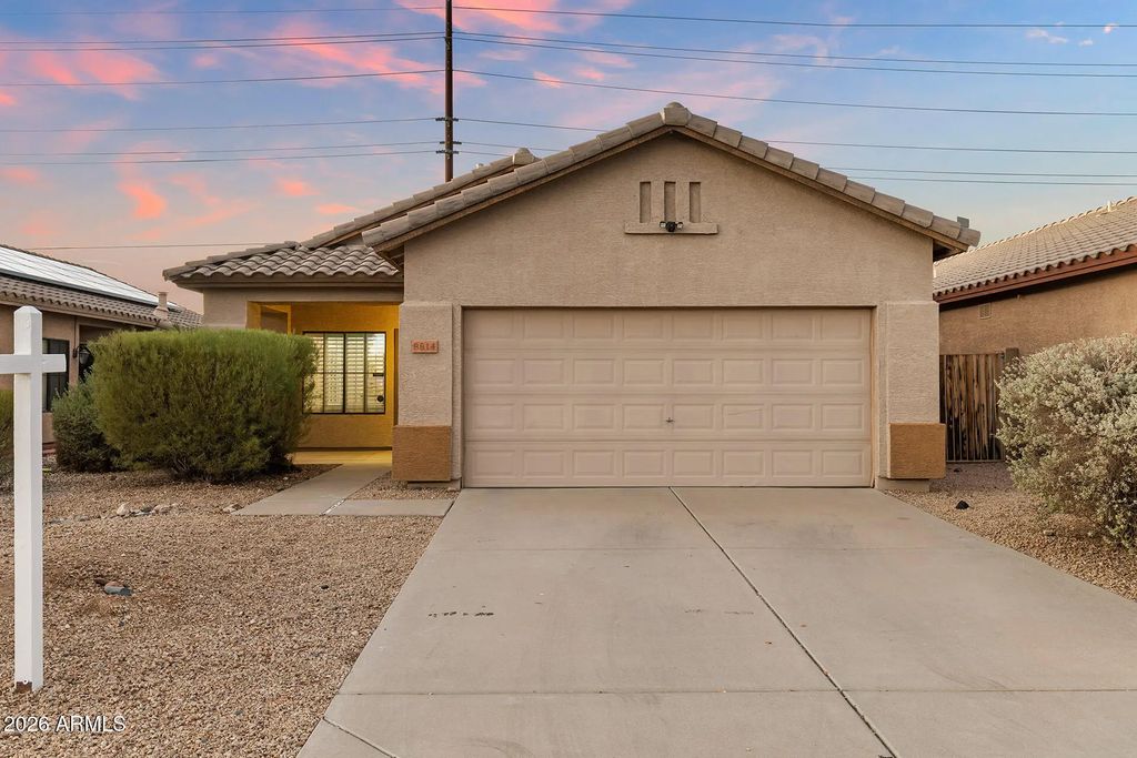 8814 W Shaw Butte Drive, Peoria