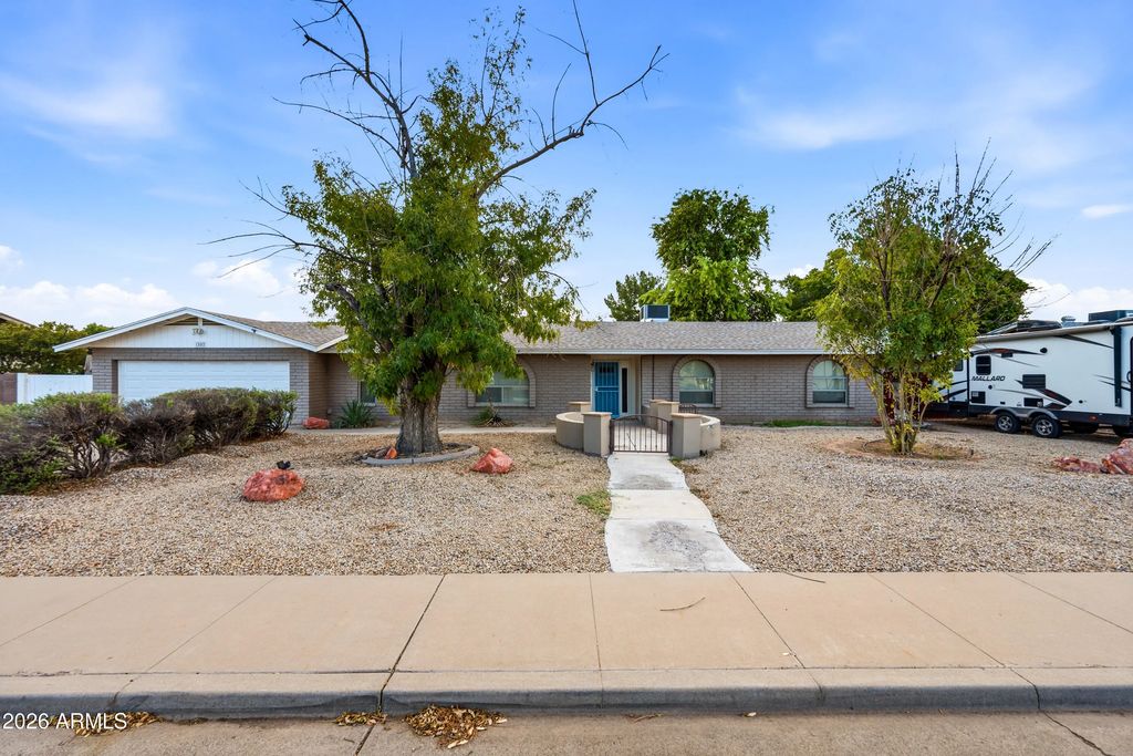 1502 N 25th Street, Mesa